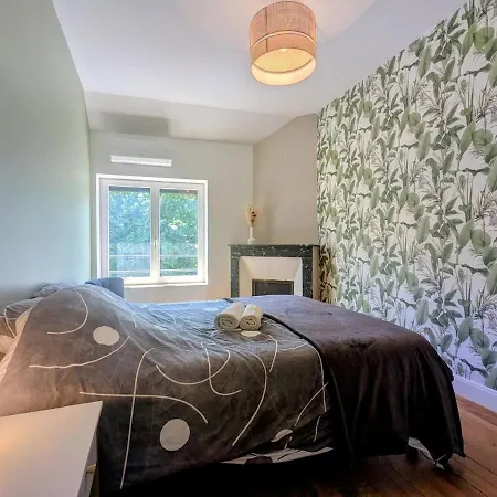 Two-bedroom With Air Conditioning Appartamento *