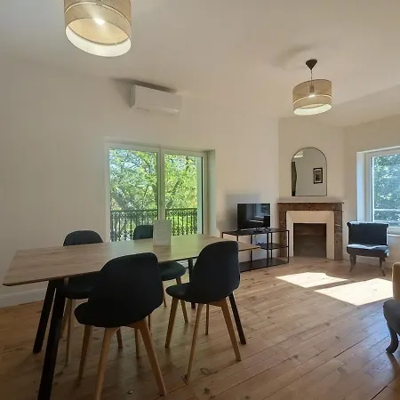 Two-bedroom With Air Conditioning Appartamento *